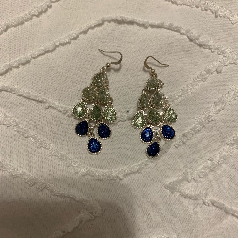 Chandelier earrings